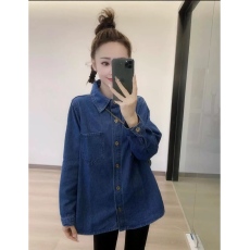 批发网红洋气减龄叠穿软牛仔衬衫女春秋<b class='q'>冬</b>季百搭翻领单排扣衬衣薄外套