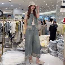 批发复古时尚薄款<b class='q'>牛仔</b>套装女夏季新款蕾丝拼接无袖马甲阔腿裤三件套潮