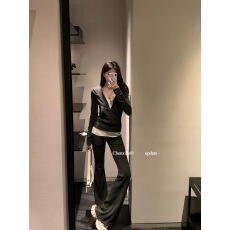 批发何晨曦2025新款春秋穿搭休闲运动套装女修身收腰连帽卫衣微喇<b class='q'>裤</b>子