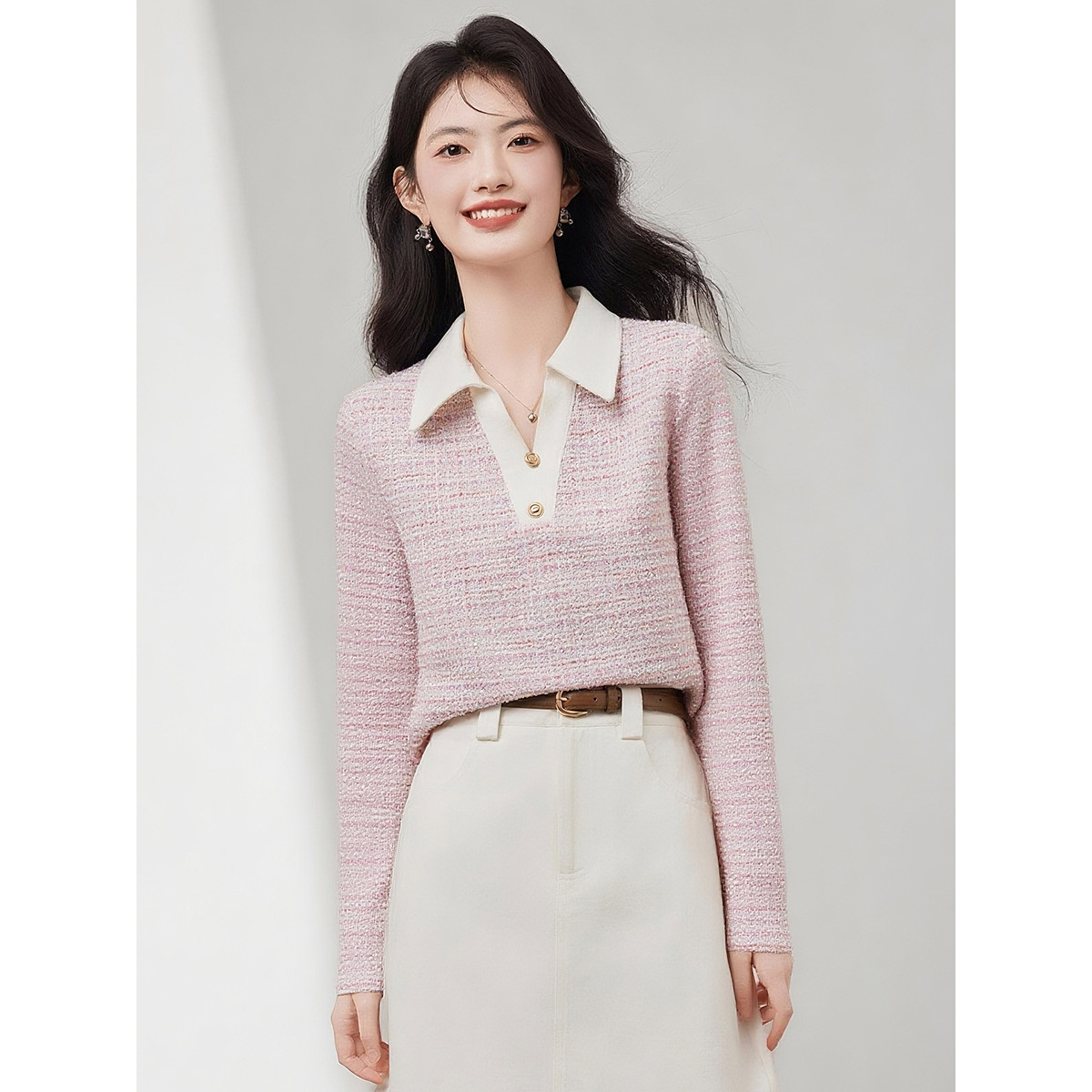 작은 샤넬 스타일 품격 폴로 칼라 반팔 티셔츠 여성 2025 가을 새로운 연령 감소 슬림해 보이는 출퇴근 다용도 맨위