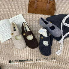 2025内增高法式复古玛丽珍秋冬季一字带奶奶鞋网红浅口毛毛单鞋