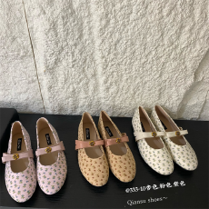 批发法式缎面碎花浅口单鞋女2026春<b class='q'>夏</b>气质蝴蝶软平底豆豆玛丽珍奶奶鞋