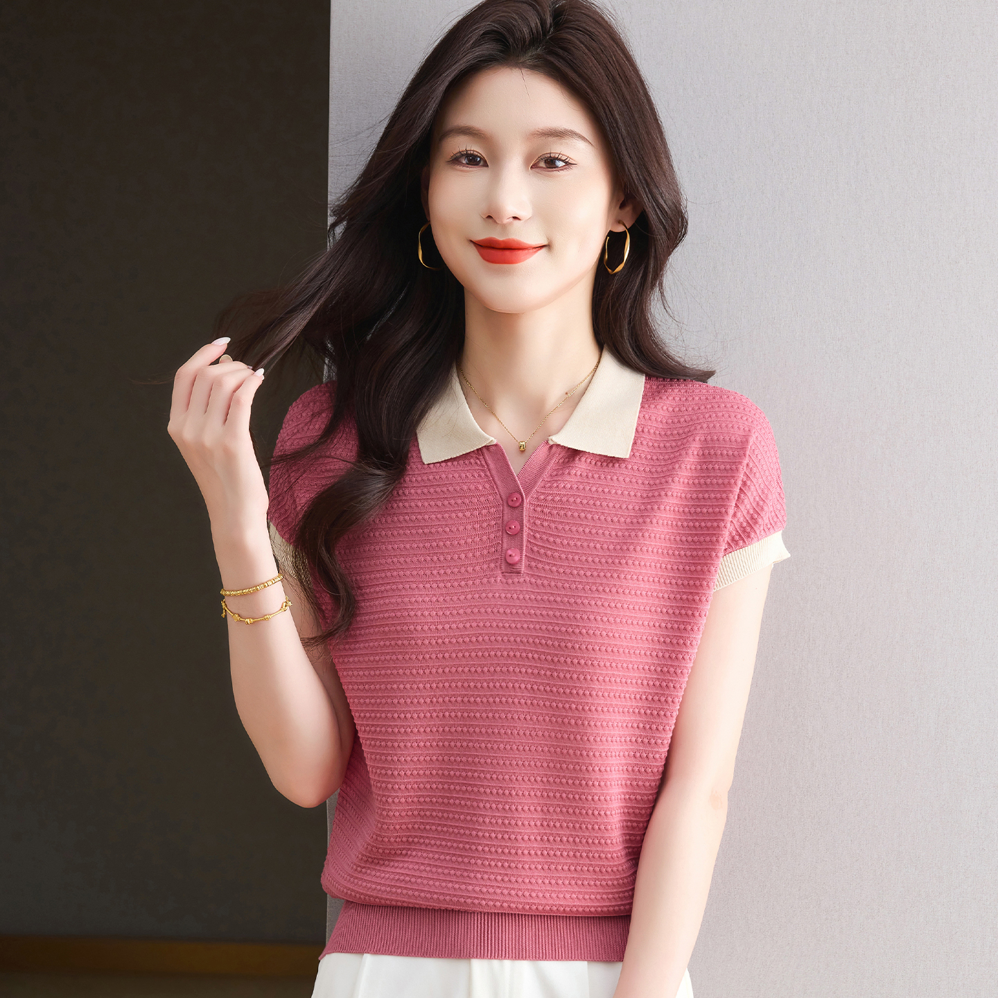 라이 경기 서울 주간 실크 반팔 여성 여름 새로운 슬림해 보이는 연령 감소 폴로 칼라 패치워크 색상 티셔츠 루즈핏 외국 가스 얼음 실크 맨위