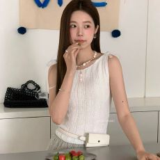 批发纯色镂空针织短款纯欲吊带绝美背心女2026新款夏季多巴胺甜辣上衣