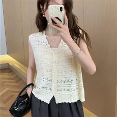 批发韩版洋气设计感勾花镂空针织衫薄款外穿马甲通勤<b class='q'>甜美</b>百搭背心开衫