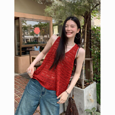 批发红色钩花镂空V领背心女<b class='q'>夏</b>季薄款设计感巨好看宽松无袖上衣