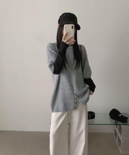 한 부서 캐주얼 수직 구덩이 기사 라운드 넥 반팔 니트 티셔츠 여성 봄 가을 루즈핏 측면 단추 트임 중간 길이 스웨터
