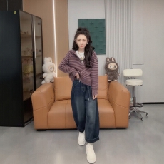 批发秋季穿搭一整套大码胖mm连帽条纹针织外套<b class='q'>牛仔裤</b>子减龄时尚套装女