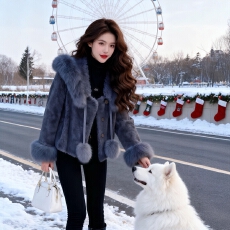 批发深灰色短款连帽毛毛毛外套女冬季大码胖mm高级感保暖皮毛一体上衣