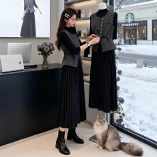 批发秋冬季穿搭一整套大码胖mm叠穿马甲外套百褶<b class='q'>连衣裙</b>御姐轻熟套装女