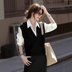 批发假两件拼接针织衫毛衣女秋冬大码胖mm休闲减龄好看olo领<b class='q'>衬衫</b>上衣