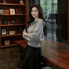 批发2026春秋新款老钱风连帽半拉链灰色针织衫女麻花纹时尚设计感毛衣