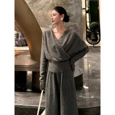 批发春秋穿搭一整套<b class='q'>大码</b>胖mmV领针织上衣阔腿裤名媛气质气轻熟套装女