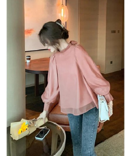 이른 가을 새로운 2026 년 한 부서 슈퍼 요정 품격 루즈핏 슬림해 보이는 표지 배 맨위 쉬폰 작은 셔츠 여성 고급 외국 가스
