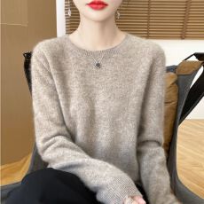 批发一线成衣软糯羊毛衫圆领宽松显瘦针织衫女长袖秋冬爆款气质打底衫