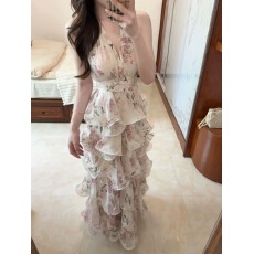 批发法式碎花<b class='q'>露背</b>绑带挂脖<b class='q'>连衣裙</b>女夏季海边度假气质收腰荷叶边长裙子