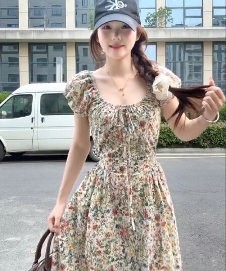초여름 자이언트 잘 생긴 아름다운 아니요 명중 섹션 꽃무늬 여성 드레스 2026 새로운 여름 품격 슬림해 보이는 프랑스식 롱 스커트