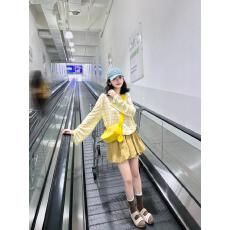 批发独特绝美初夏小套装女2026撞色条纹长袖罩衫高腰花苞半身裙<b class='q'>两件套</b>