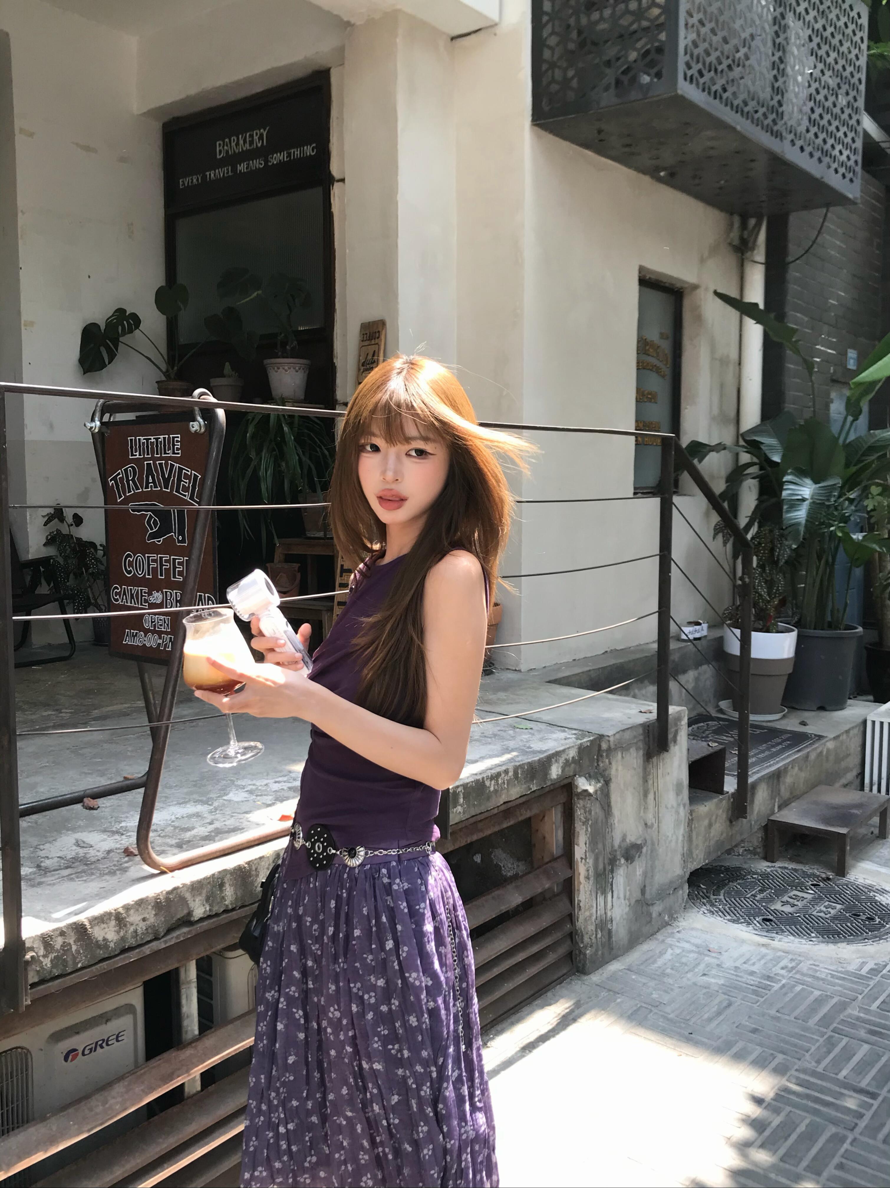 한 부서 레트로 보라색 레이스업 단추 민소매 조끼 꽃무늬 반신 스커트 여성 여름 고급 센스 두 조각 세트 드레스