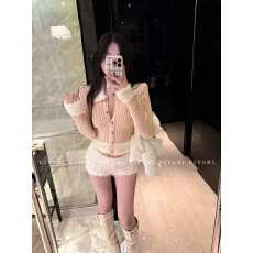 批发KIYOMI毛毛拼接绵<b class='q'>羊绒</b>单排扣短款长袖毛衣辣妹修身拼接针织衫上衣