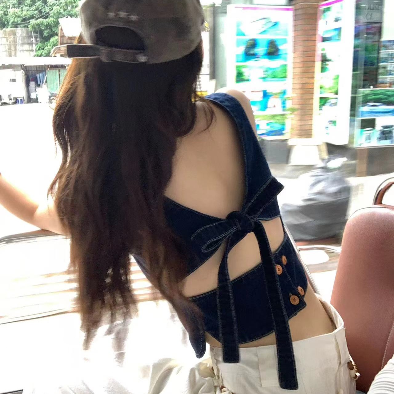 와일드 와일드 홈 스트랩 데님 조끼 2026 새로운 얇은 스타일 진한 파란색 순수한 색 욕망 만나는 몸매 가꾸기 베스트 외출용 여성 여름