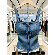 批发时尚气质高级感蓝色牛仔吊带上衣2026夏季新款超好看收腰背心<b class='q'>衬衫</b>
