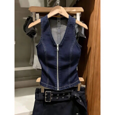 批发新款甜辣妹风短款设计感小个子外穿百搭纯欲背心牛仔时尚<b class='q'>打底衫</b>