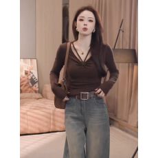 批发欧货新款拼接设计感长袖<b class='q'>t</b><b class='q'>恤</b>挂脖女时尚洋气修身打底衫潮上衣