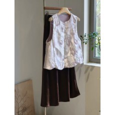 批发高定刺绣烟紫色新中式马甲国风年轻款洋气2026<b class='q'>春</b>圆领背心坎肩叠穿