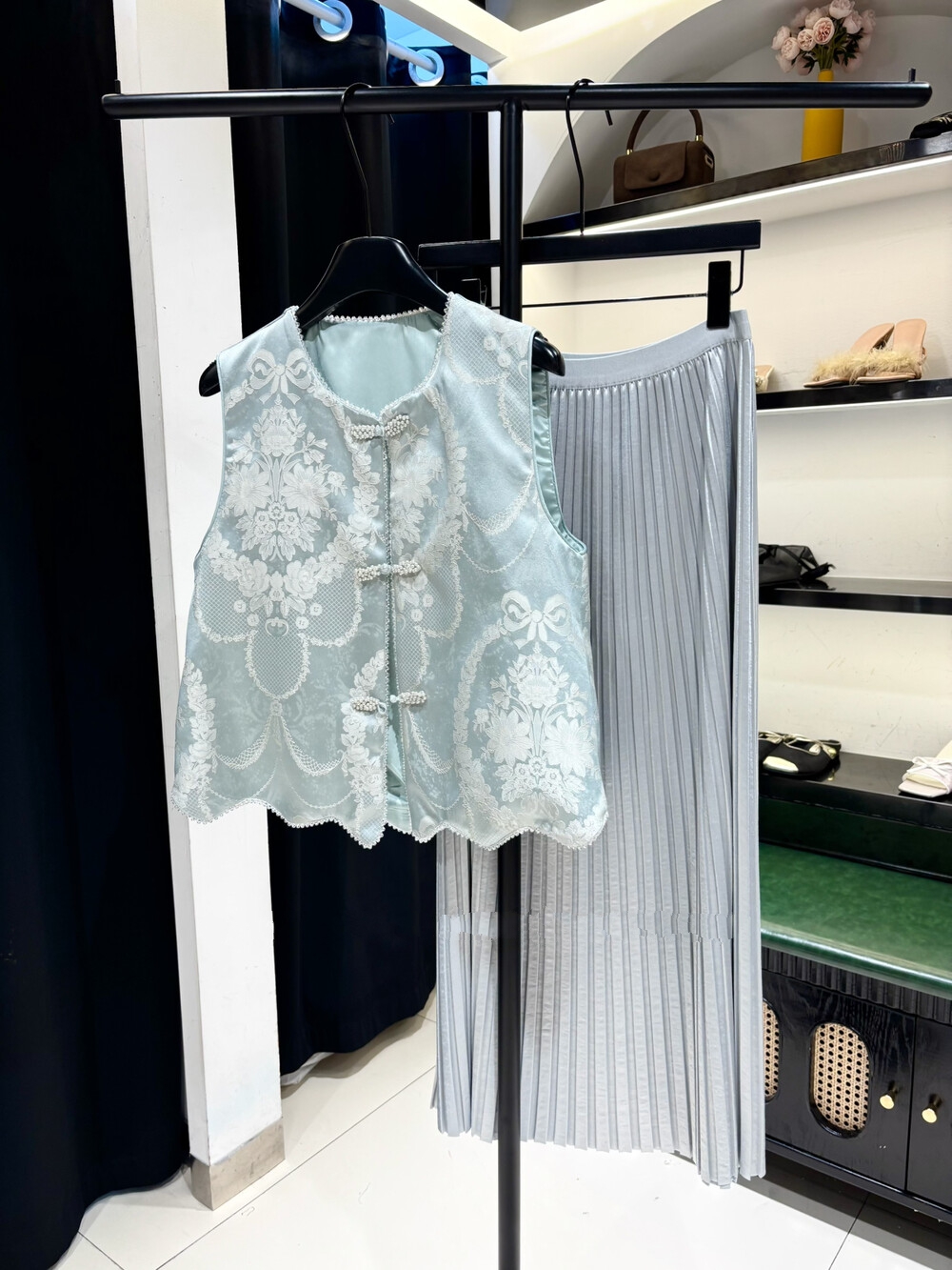 녹색 새로운 중식 무거운 작업 자수 베스트 봄 여름 얇은 스타일 빛 럭셔리 연령 감소 외국 가스 고급 센스 국풍 조끼