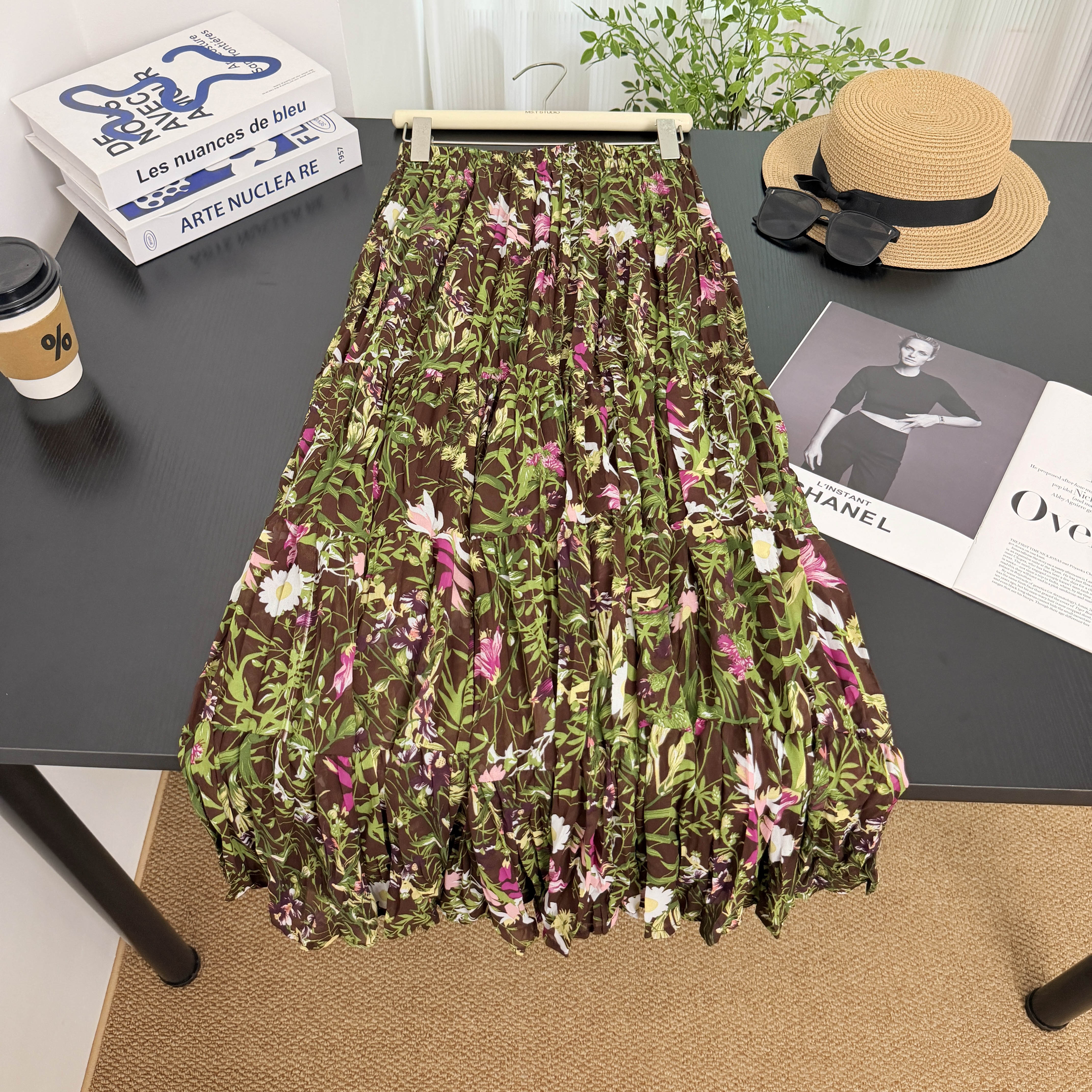 휴가 바람 프린트 쉬폰 주름 반신 스커트 여성 허리밴드 불규칙 빅 플레어 스커트 슬림해 보이는 연령 감소 꽃무늬 롱 스커트