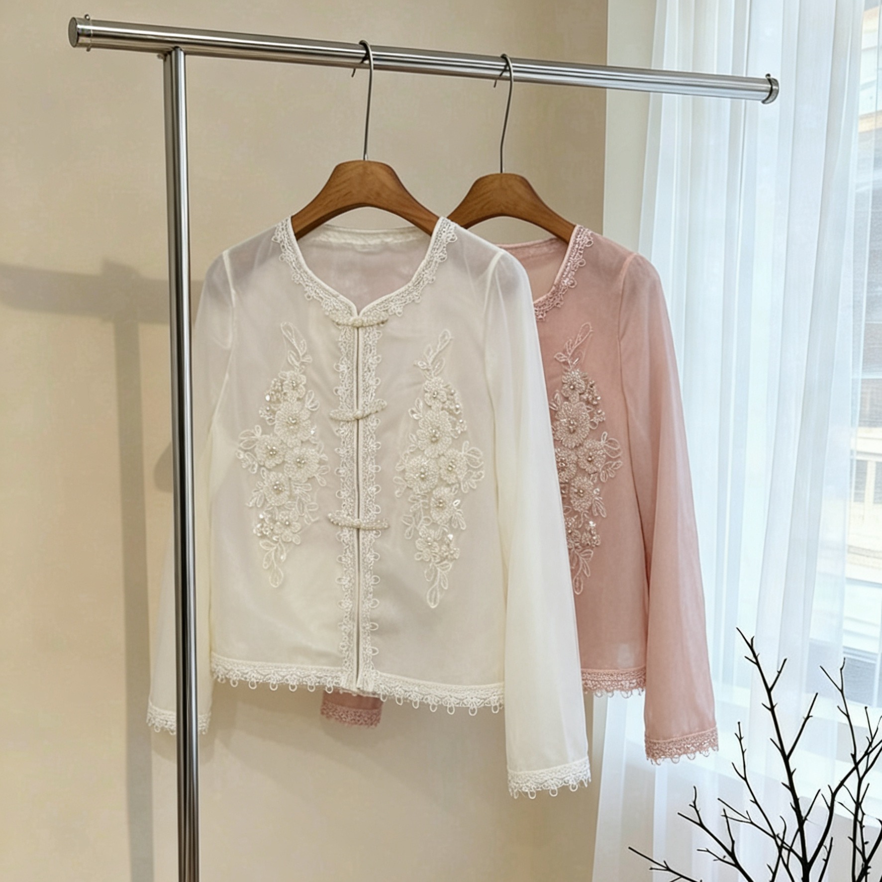 국풍 무거운 작업 비즈 박기 자수 여성 코트 2026 봄 가을 고급 센스 오래된 돈 슬림해 보이는 품격 외국 가스 쇼트 스타일 맨위