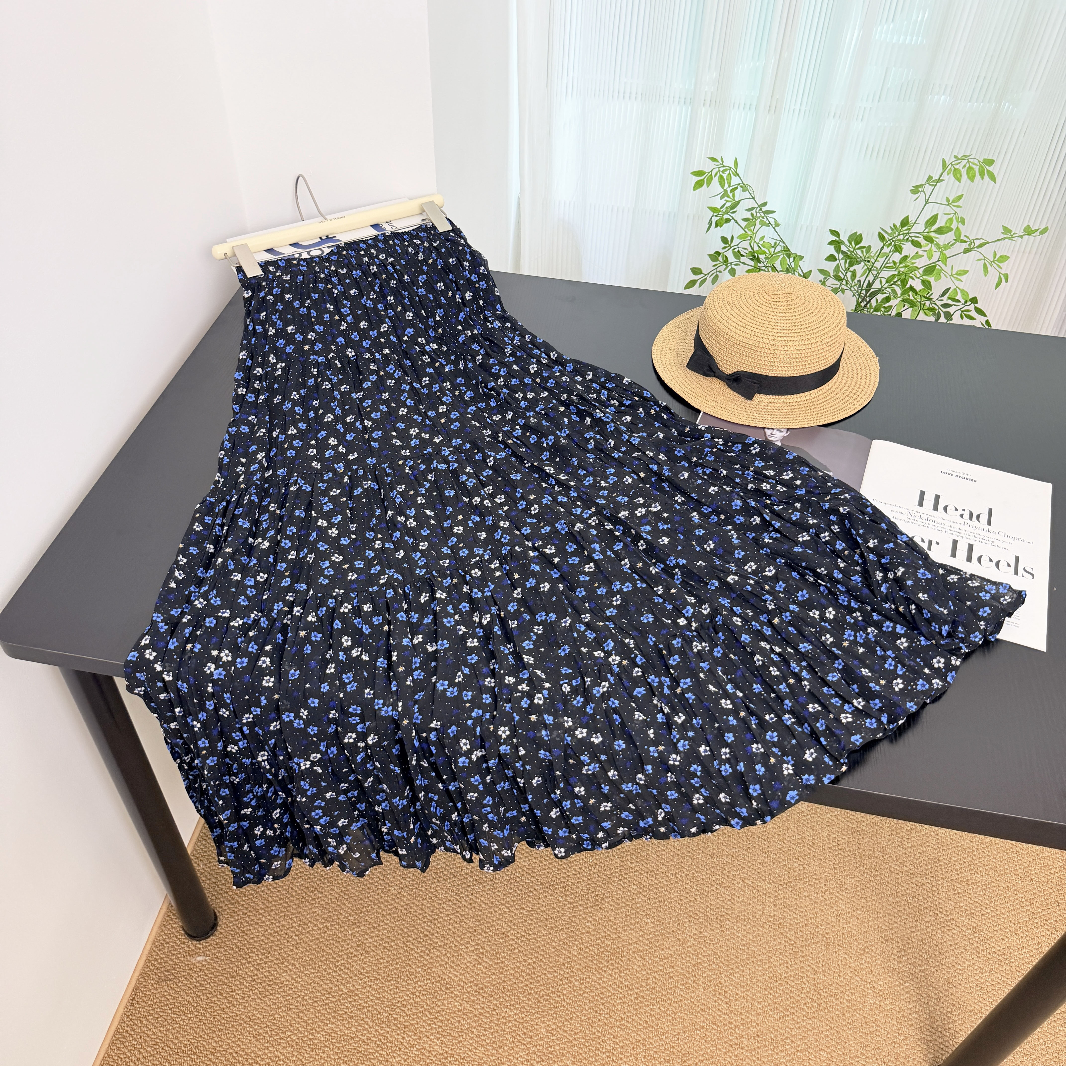 프랑스식 꽃무늬 반신 스커트 여성 2026 여름 얇은 스타일 하이웨이스트 슬림해 보이는 큰 진자 롱 스커트 작은 키 다용도 품격 치마