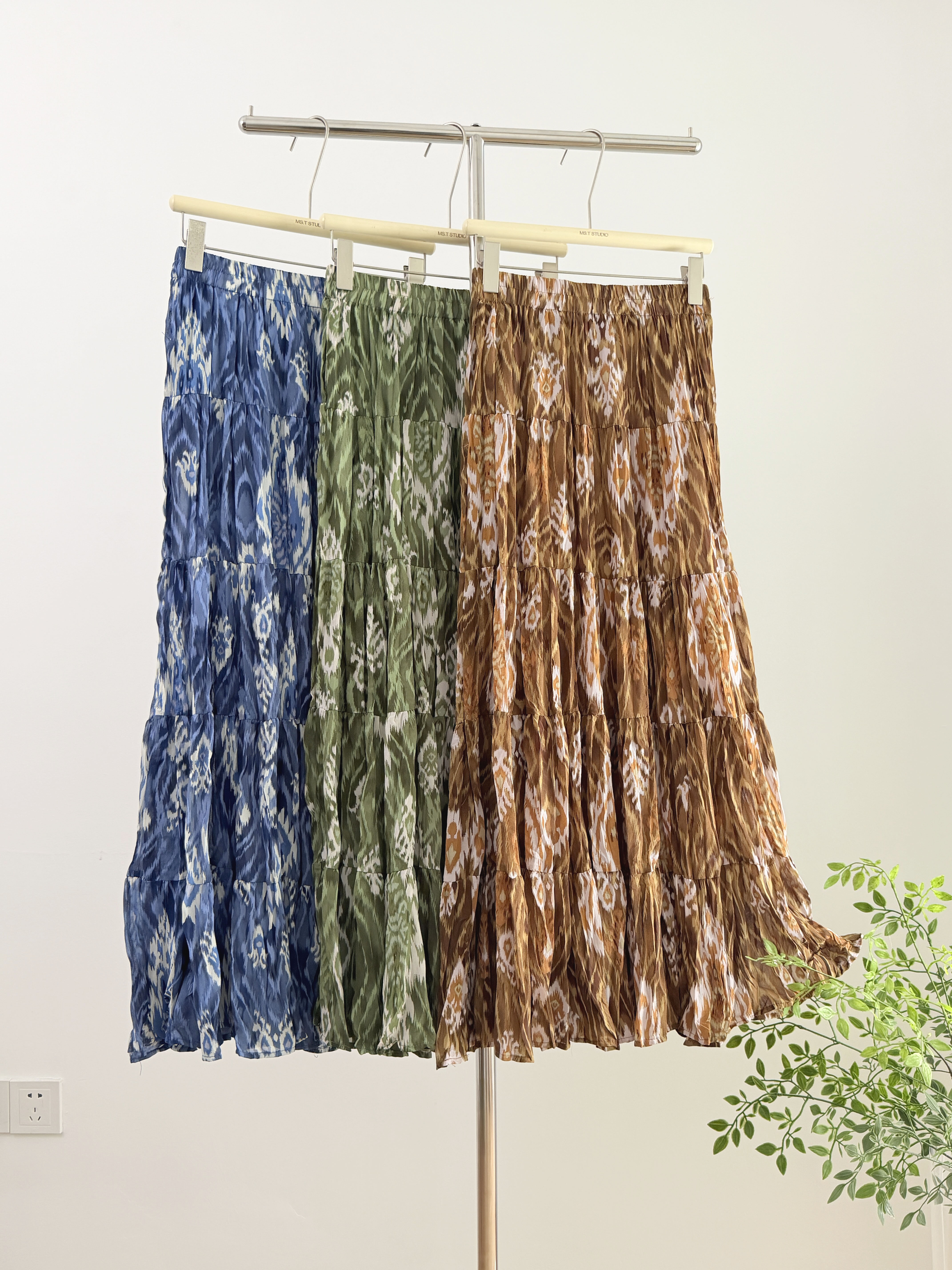 실사 보헤미안 바람 레트로 프린트 A라인 스커트 26 년 여름 새로운 프랑스식 디자인 센스 루즈핏 반신 스커트