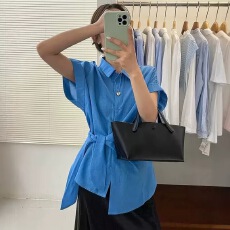 批发设计绑带侧腰POLO领<b class='q'>短袖</b><b class='q'>衬衫</b>女士夏季韩系显瘦时尚单排扣休闲上衣