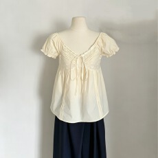批发你好卡农 复古<b class='q'>刺绣</b>方领泡泡袖<b class='q'>衬衫</b>女夏季气质小衫休闲设计感上衣