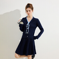 实拍miu系学院风针织衫女秋冬V领细麻花毛衣百褶短裙套装