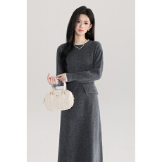 批发<b class='q'>实拍</b>法式千金风穿搭拼接蕾丝收腰毛衣女秋冬直筒半身裙套装