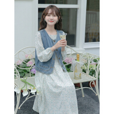 批发实拍复古单排扣<b class='q'>牛仔</b>马甲女夏季新款百搭显瘦叠穿短款马甲外套上衣