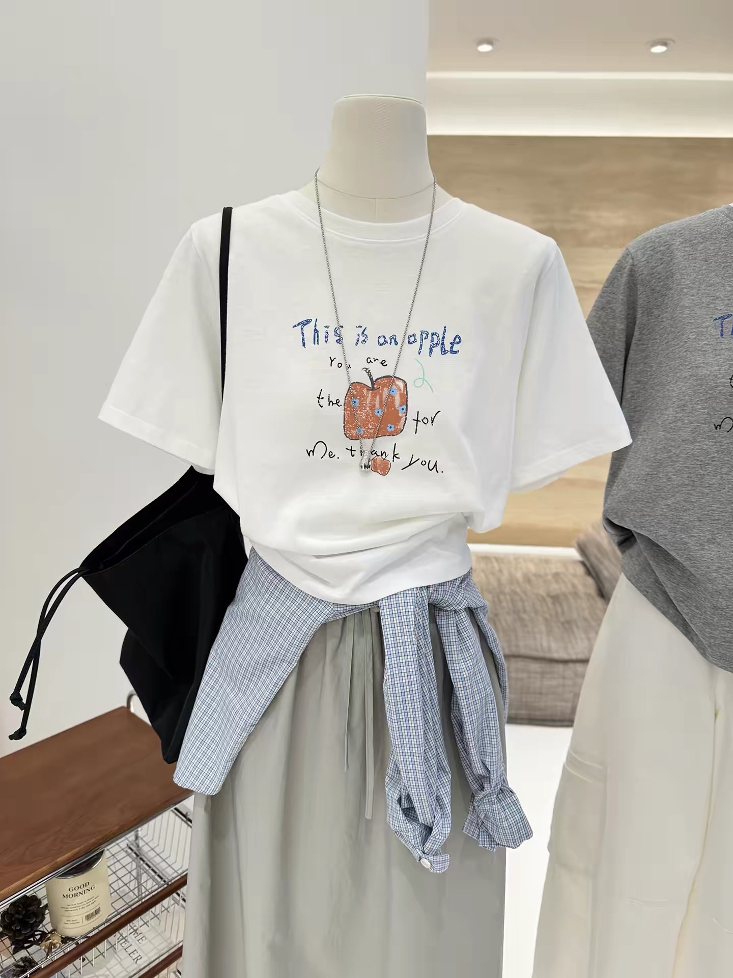 화이트 눈꽃 면 얇은 스타일 한 부서 프린트 라운드 넥 반팔 티셔츠 여성 여름 루즈핏 캐주얼 긍정적 인 어깨 반소매 맨위