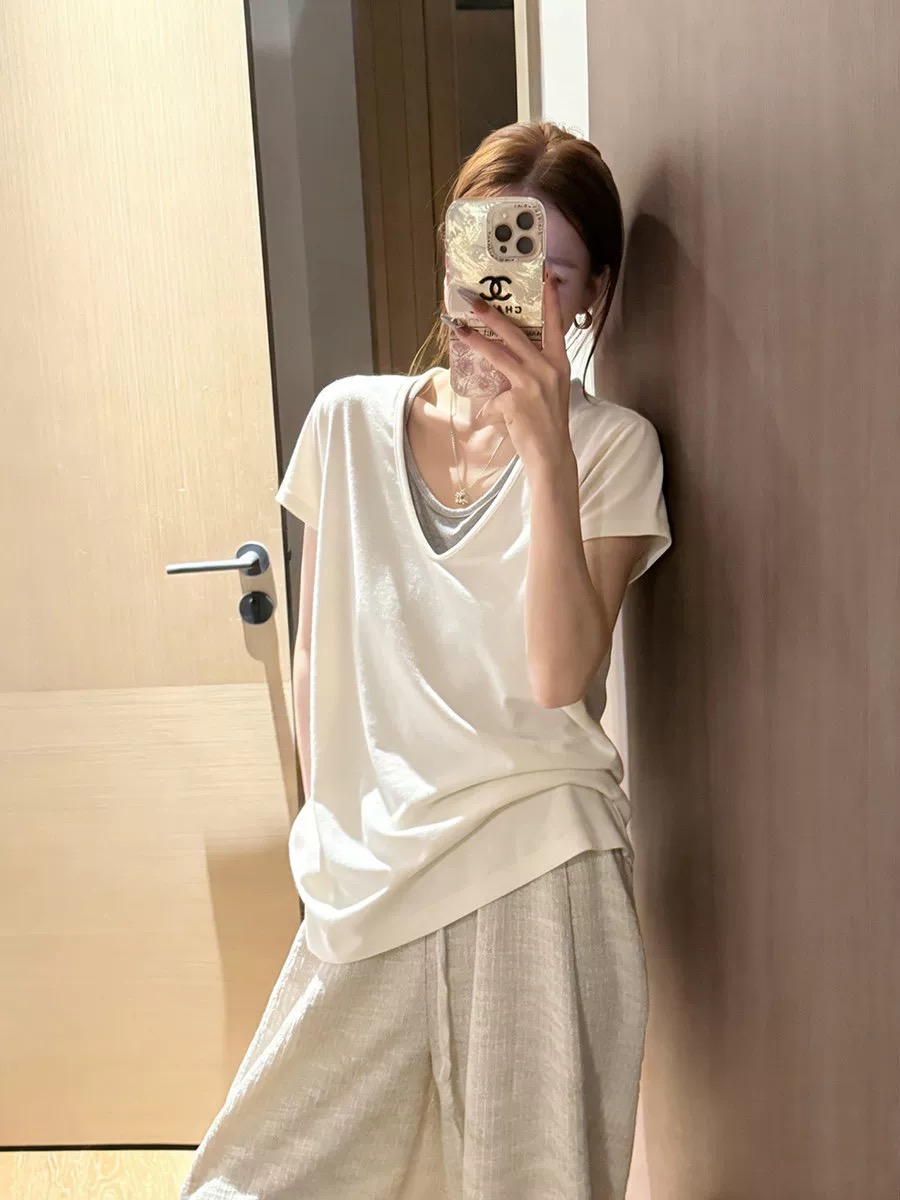 한 부서 화이트 애쉬 패치워크 페이크 레이어드 스택 착용 V넥 반팔 티셔츠 여성 여름 루즈핏 느긋한 바람 반소매 캐주얼 맨위