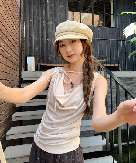 순수한 욕망 흔들다 칼라 페이크 레이어드 민소매 티셔츠 여성 여름 2026 새로운 핫걸 디자인 센스 몸매 가꾸기 맨위