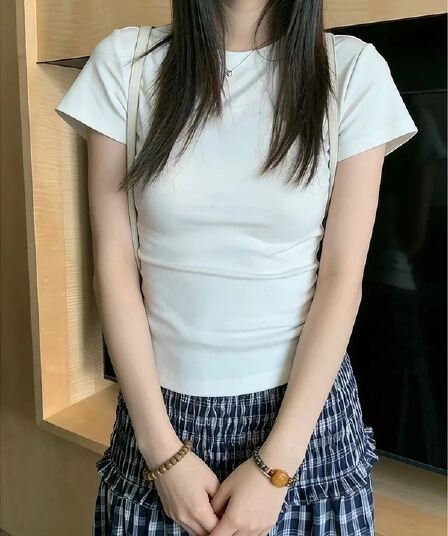 화이트 긍정적 인 어깨 반팔 티셔츠 여성 2026 여름 새로운 몸매 가꾸기 슬림해 보이는 허리 수축 아름다운 자이언트 잘 생긴 ~ 중 작은 맨위