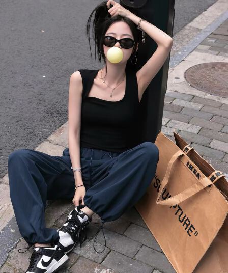 핫걸 몸매 가꾸기 슬림해 보이는 조끼 여성 레저 다용도 아메리칸 u 칼라 민소매 맨위 여름