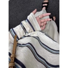 批发撞色条纹薄款<b class='q'>长袖</b>T恤女早秋韩系圆领宽松微透慵懒风防晒罩衫上衣