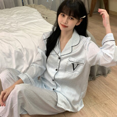 批发<b class='q'>睡衣</b>少女秋季高级感冰雪丝法式轻奢刺绣<b class='q'>丝绸</b>长袖可外穿家居服套装