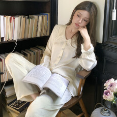 批发秋季小众设计师奶杏提花冰雪丝高级感轻奢小香风<b class='q'>丝绸</b>长袖<b class='q'>睡衣</b>套装