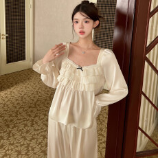 批发法式高级感<b class='q'>丝绸</b><b class='q'>睡衣</b>女春季新款轻奢设计感荷叶边冰雪丝家居服套装