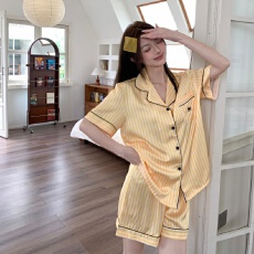 批发夏季女网红风甜美短袖冰雪丝翻领2026年新款高级感家居服<b class='q'>睡衣</b>套装