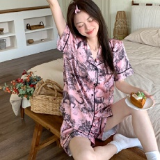 批发夏季女网红风甜美短袖冰雪丝翻领2026年新款高级感家居服<b class='q'>睡衣</b>套装
